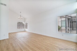 9585 Pipilo St in San Diego, CA - Building Photo - Building Photo