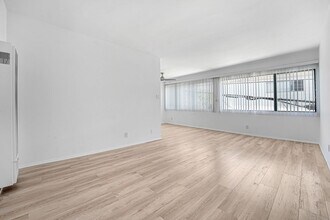 505 Idaho Ave, Unit 17 in Santa Monica, CA - Foto de edificio - Building Photo