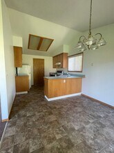 2275 Silverbrook Ct in Mckinleyville, CA - Building Photo - Building Photo