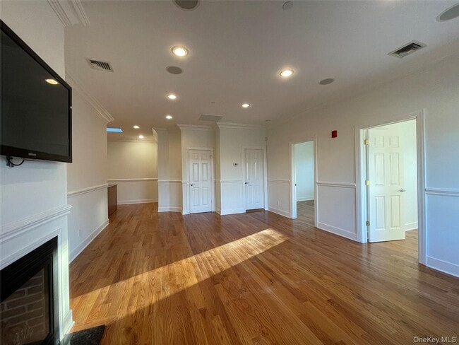 property at 17 Green St