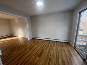 17 Julian Ln in Milford, MA - Building Photo - Building Photo