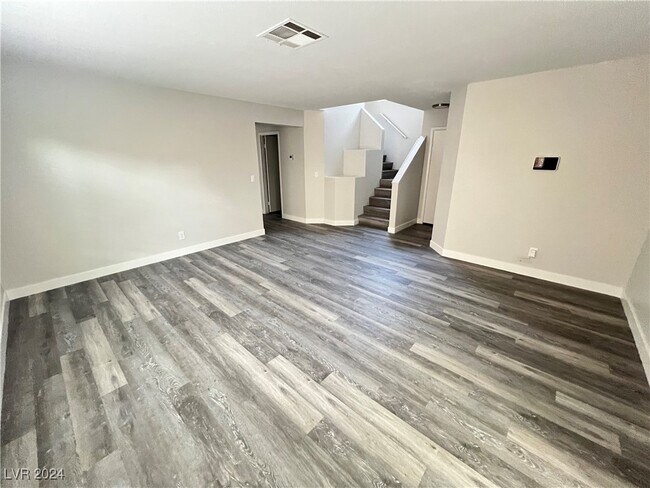 9448 Amber Valley Ln in Las Vegas, NV - Foto de edificio - Building Photo