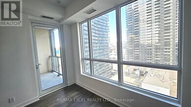 108-2108 Peter St in Toronto, ON - Building Photo - Building Photo
