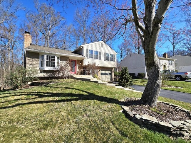 11930 Cotton Mill Dr in Woodbridge, VA - Building Photo - Building Photo