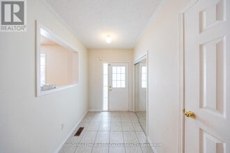 77 Andriana Crescent in Markham, ON - Building Photo - Building Photo