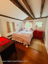 79 Reynolds Ln in Bearsville, NY - Building Photo - Building Photo