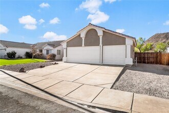 485 Waterwheel Falls Dr in Henderson, NV - Building Photo - Building Photo