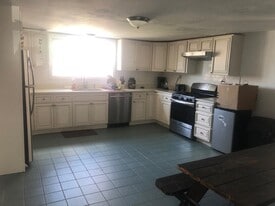 192 Washington St, Unit 1 in Boston, MA - Building Photo