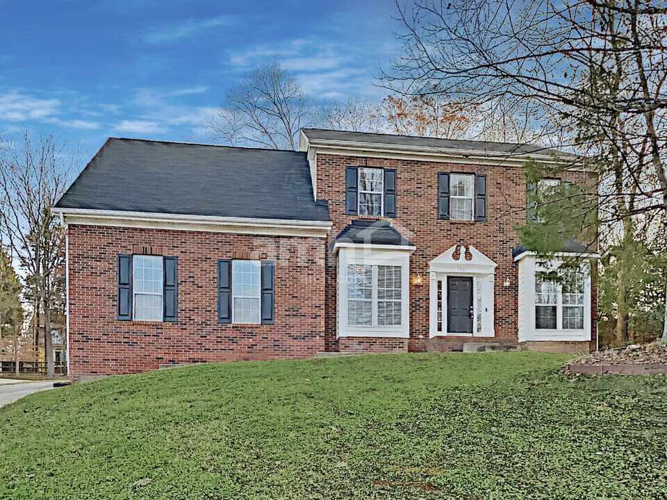 1301 Sweetgum Ln in Matthews, NC - Building Photo