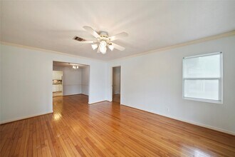 4303 Piney Woods Dr in Houston, TX - Building Photo - Building Photo