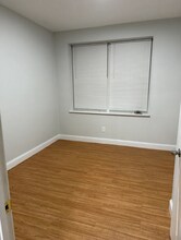 7 Esmond St-Unit -11 in Boston, MA - Foto de edificio - Building Photo