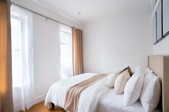 1290 1st Ave in New York, NY - Building Photo - Building Photo
