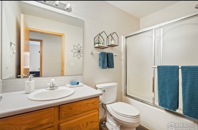 1911 Windsong Dr in Johnstown, CO - Building Photo - Building Photo