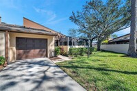 4934 Umber Way S in Tampa, FL - Foto de edificio - Building Photo