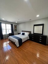 30 Richmond Street4 - Master Bedroom in Newark, NJ - Building Photo