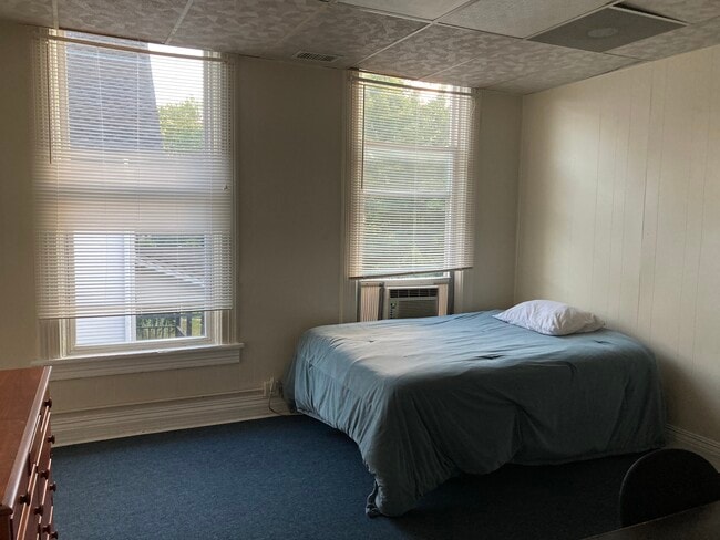 2002 Maple Ave, Unit 2F in Evanston, IL - Building Photo - Building Photo