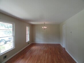 950 Homewood Ct in Decatur, GA - Building Photo - Building Photo