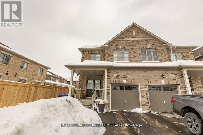 13 Ferragine Cres in Bradford West Gwillimbury, ON - Building Photo - Building Photo