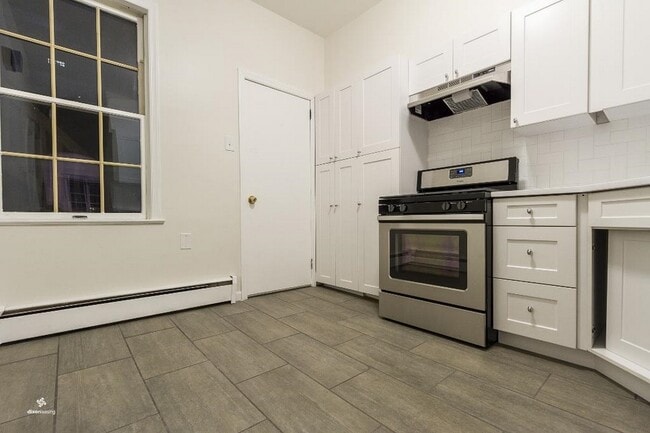 154 W 29th St in Bayonne, NJ - Building Photo - Building Photo