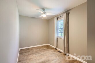 2210 Weddington Rd in Matthews, NC - Building Photo - Building Photo