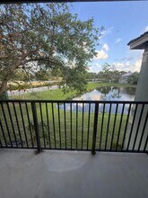 280 Crestwood Cir in Royal Palm Beach, FL - Foto de edificio - Building Photo
