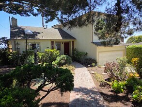 7234 View Ave in El Cerrito, CA - Foto de edificio - Building Photo