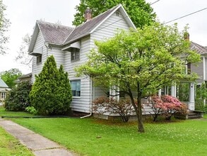 116 Wooster Rd in Mount Vernon, OH - Foto de edificio - Building Photo