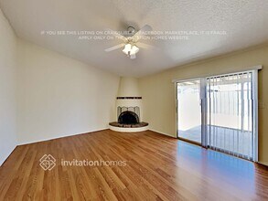 246 W Kristal Way in Phoenix, AZ - Foto de edificio - Building Photo