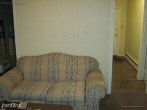 44 Pearl St in Middleboro, MA - Building Photo - Building Photo