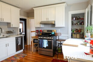 73 Hobart St, Unit 1 in Boston, MA - Building Photo