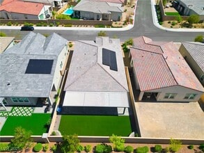 9057 Skye Treeline St in Las Vegas, NV - Building Photo - Building Photo