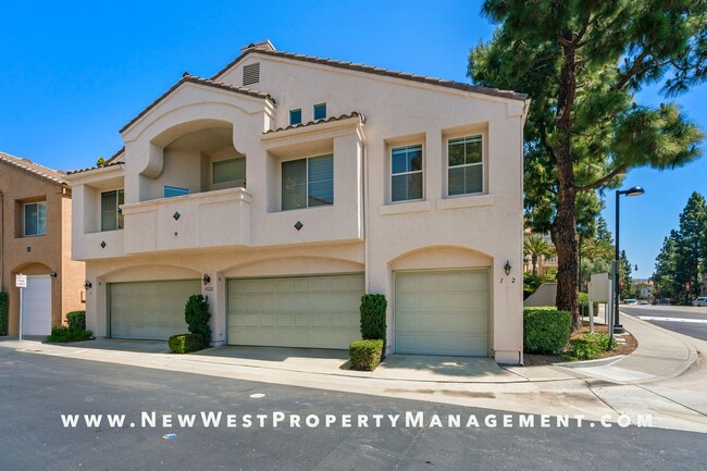 5522 Renaissance Ave in San Diego, CA - Building Photo - Building Photo