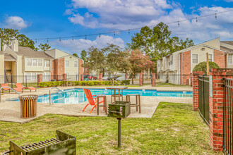 Atlas at Lakeview in Baton Rouge, LA - Foto de edificio - Building Photo