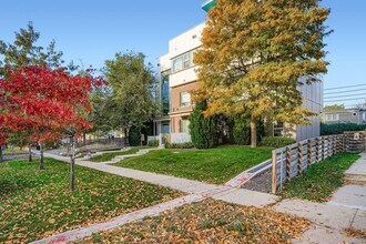 1733 Grove St in Denver, CO - Building Photo - Building Photo