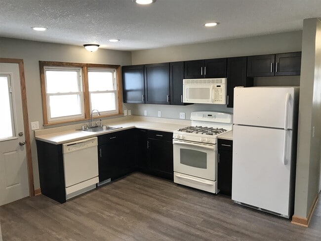 2735 Marshall St NE in Minneapolis, MN - Building Photo - Building Photo