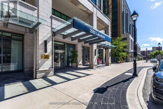 2060 Lakeshore Rd. in Burlington, ON - Building Photo - Building Photo