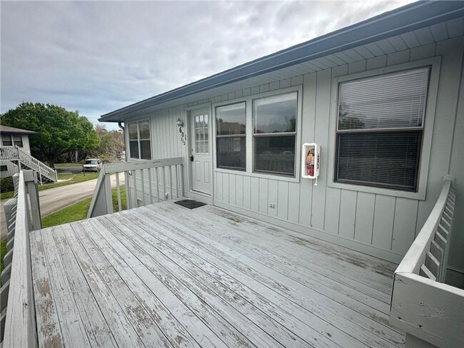 601 Centre Ct SW in Vero Beach, FL - Building Photo - Building Photo