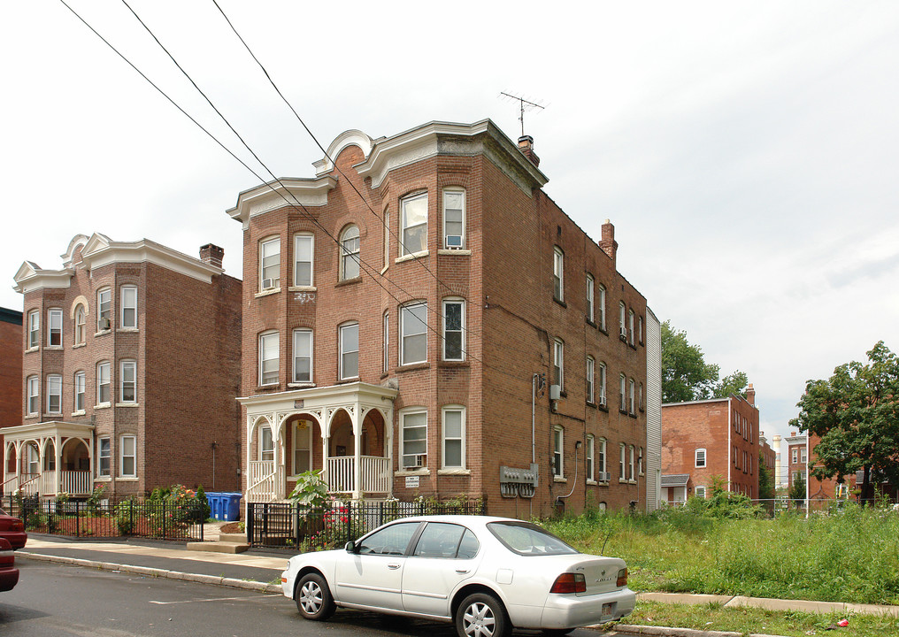 22-24 Putnam Hts in Hartford, CT - Building Photo