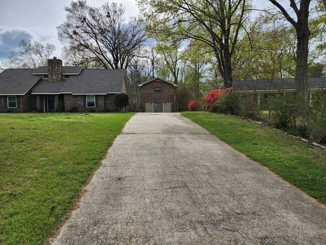 135 Westwood Dr in Vicksburg, MS - Foto de edificio - Building Photo