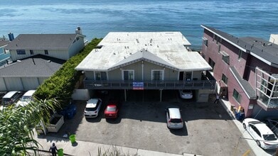 6561 Del Playa in Goleta, CA - Building Photo - Interior Photo
