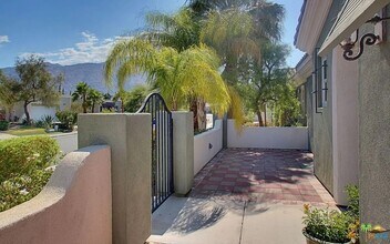 1450 Amelia Way in Palm Springs, CA - Building Photo - Building Photo