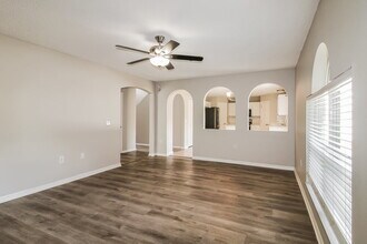 5342 Woodridge Ln in Spring Hill, FL - Building Photo - Building Photo