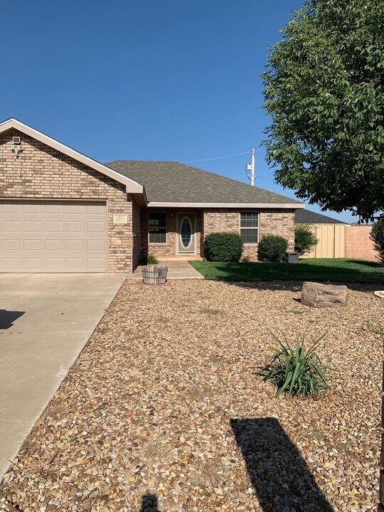 1217 Dale St in Clovis, NM - Building Photo