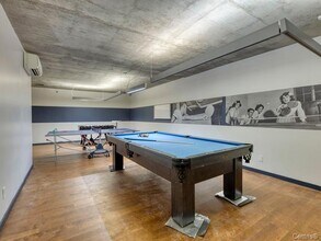 1414 Rue Chomedey in Montréal, QC - Building Photo - Building Photo