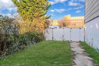 224 Amber St in Brooklyn, NY - Building Photo - Building Photo