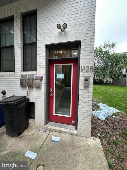 1328 N 7th St in Philadelphia, PA - Building Photo - Building Photo