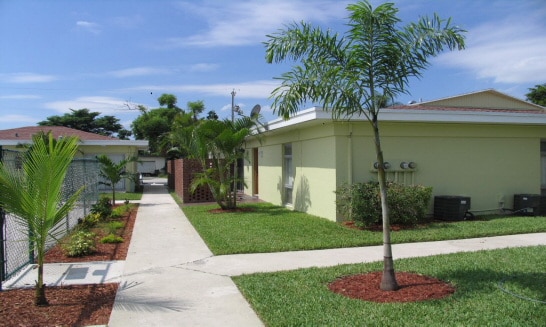 Forest Hills Apartments in West Palm Beach, FL - Building Photo - Building Photo