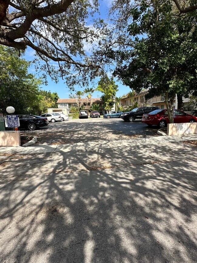 property at 2225 Monroe St