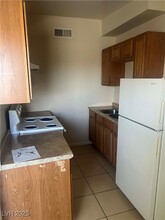 741 N 10th St in Las Vegas, NV - Building Photo - Building Photo