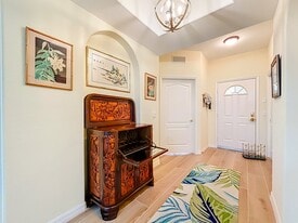 960 Cooper St, Unit 203 in Venice, FL - Building Photo